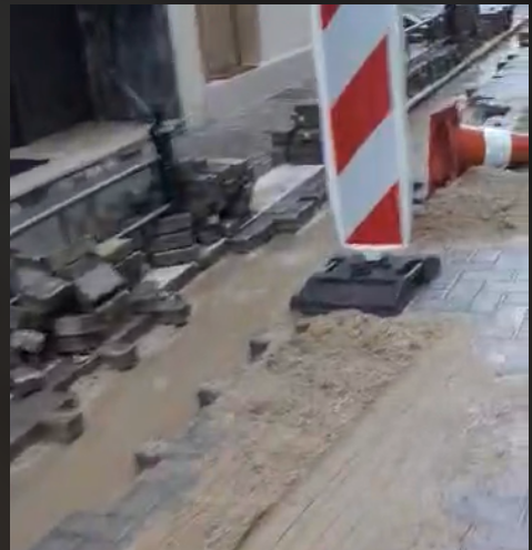 Βόλος: Πολίτες διαμαρτύρονται για δυσκολία πρόσβασης στα σπίτια τους λόγω έργων