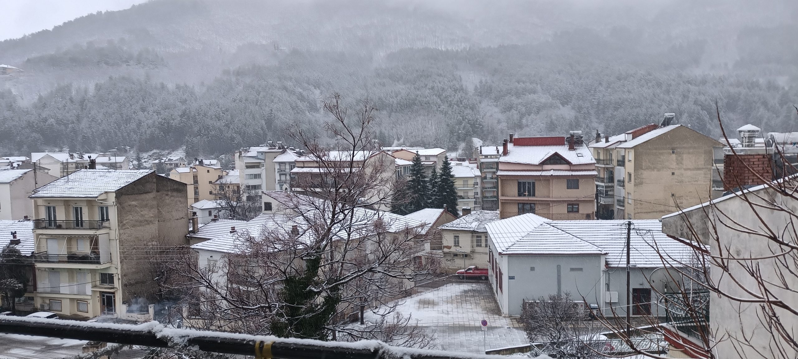 Η Φλώρινα ντύθηκε στα λευκά – Ξεκινά η λειτουργία του Χιονοδρομικού Βίγλας Πισοδερίου