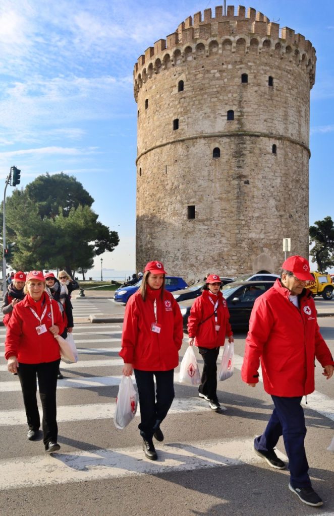 Στο πλευρό των αστέγων της Θεσσαλονίκης ο Ελληνικός Ερυθρός Σταυρός