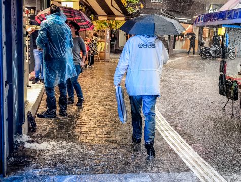 C130 έτοιμο να πάει στη Ρουμανία για τη μεταφορά των τραυματιών φιλάθλων του ΠΑΟΚ