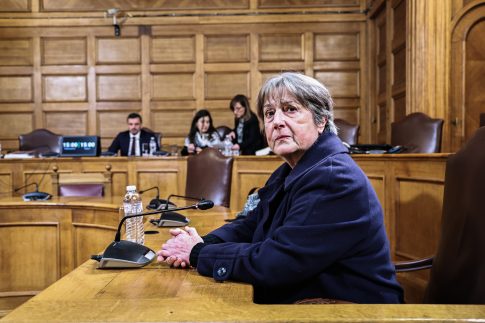 Λέσβος: Εκπνέει η προθεσμία για τη συμμόρφωση για τα σκίαστρα καταστημάτων εστίασης