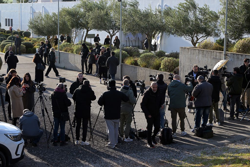 Στο Αποτεφρωτήριο Ριτσώνας το τελευταίο αντίο στον Γιώργο Παπαδάκη