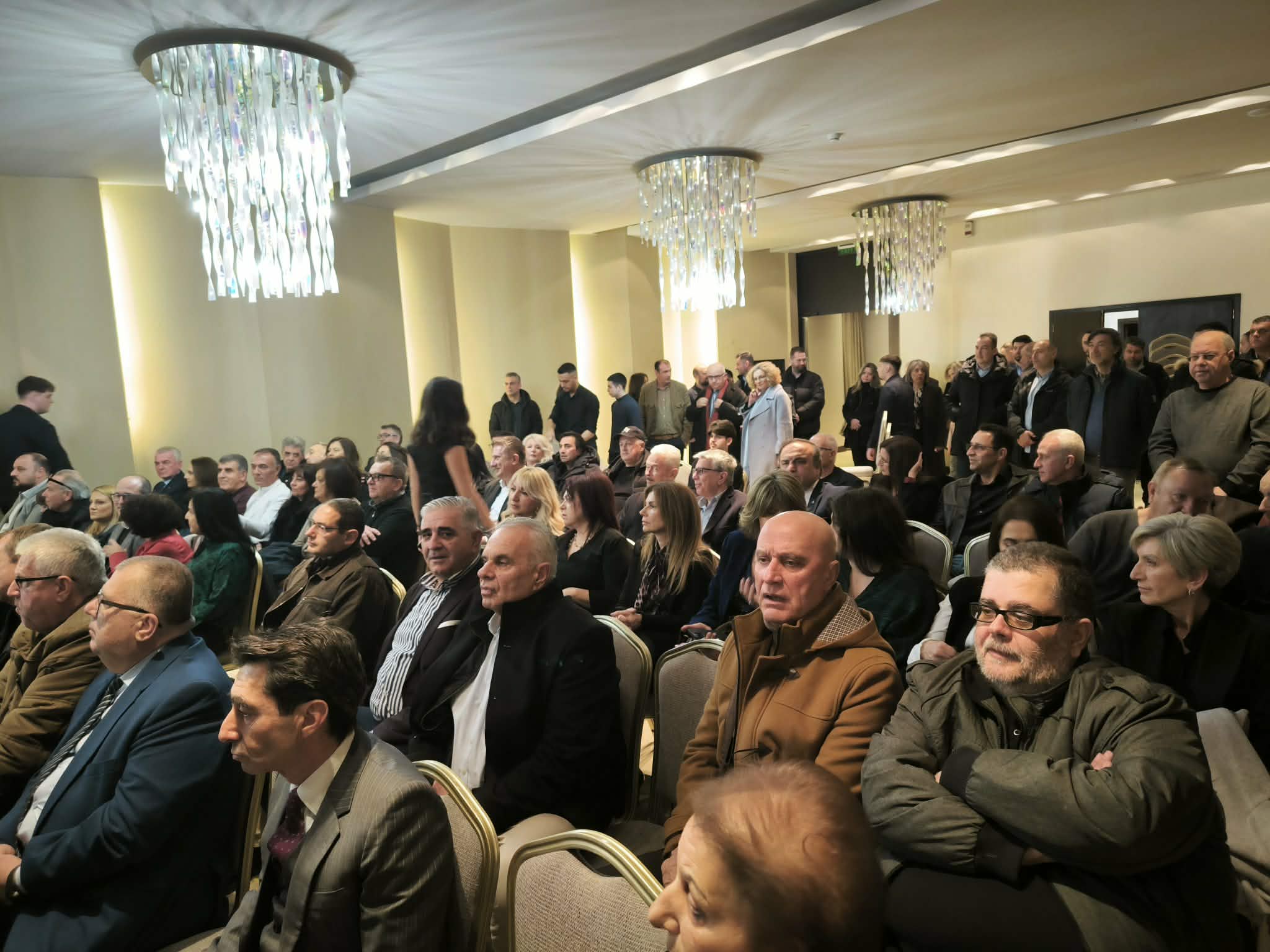 kosmos2 Δ.Ε.Ε.Π. Σερρών: Μήνυμα συσπείρωσης και ενότητας – Πλήθος κόσμου στην κοπή πίτας