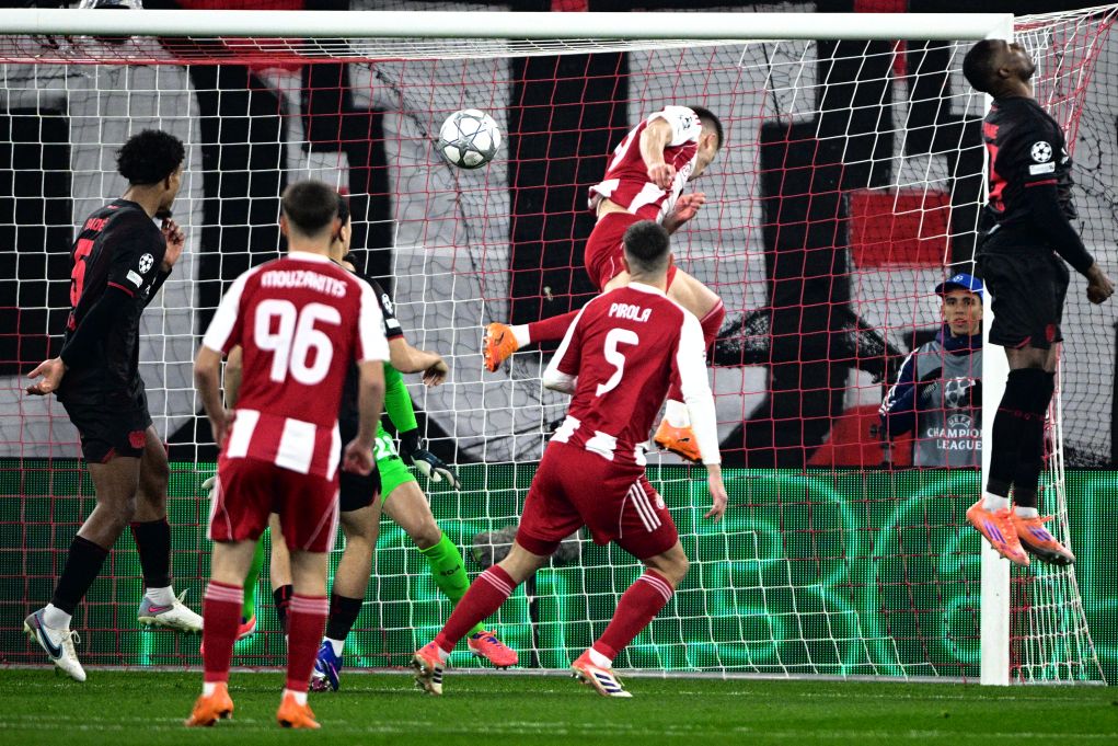 Champions League: Με «κέρβερο» Τζολάκη ο Ολυμπιακός, κατάπιε 2-0 τις «ασπιρίνες» της Λεβερκούζεν και έμεινε ζωντανός στο «παιχνίδι» της πρόκρισης