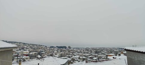 Χωρίς προβλήματα ο χιονιάς στη Δυτική Μακεδονία – Στους 10 πόντους το χιόνι στις Πρέσπες