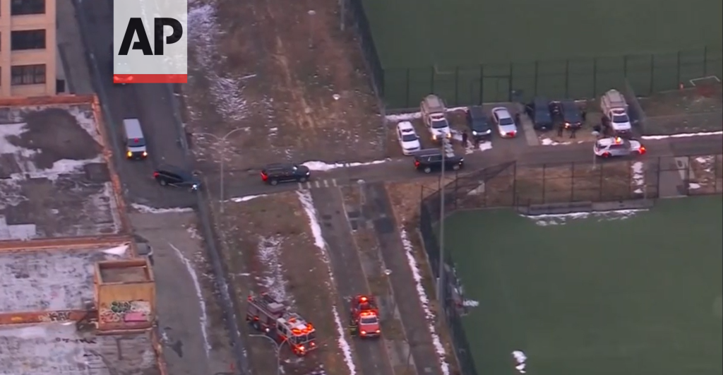 Live Η στιγμή της άφιξης του Νικολάς Μαδούρο στο δικαστήριο της Νέας Υόρκης