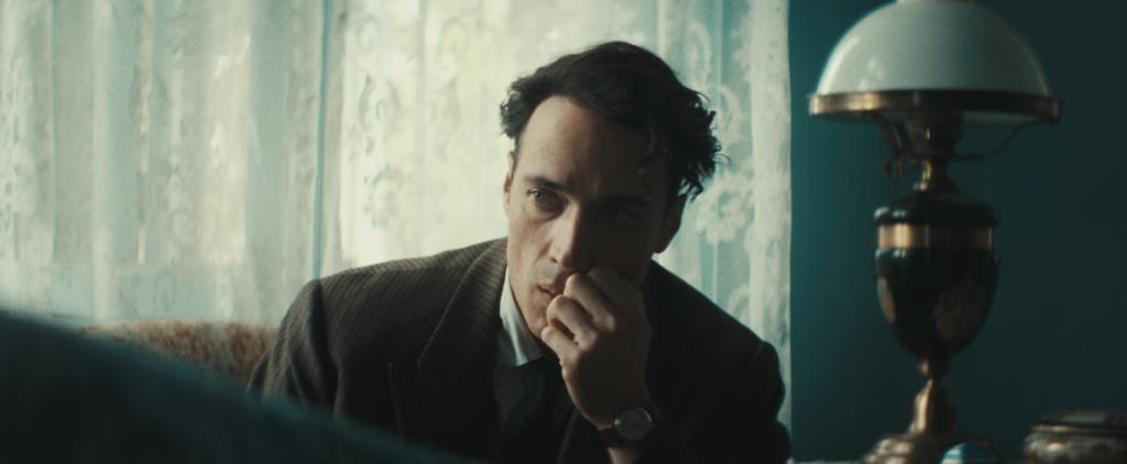 «Η μεγάλη χίμαιρα»: Το πλοίο «Μαρίνα» βυθίζεται και η μοίρα των ηρώων αλλάζει για πάντα – Το 4ο επεισόδιο στο ERTFLIX 17/1 και στην ΕΡΤ1 18/1