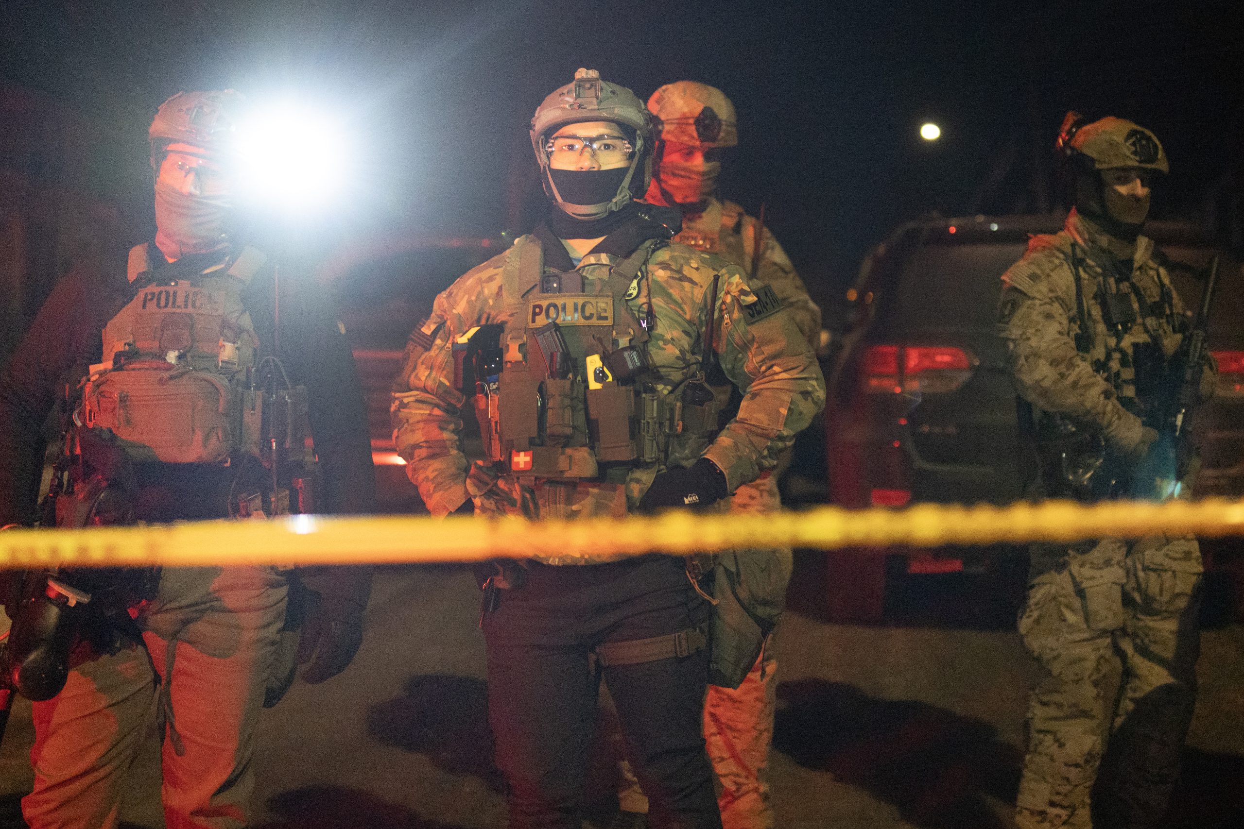 Federal Agents Descend On Minneapolis For Immigration Enforcement Operations Ο Τραμπ απειλεί να στείλει στρατιωτικές δυνάμεις στη Μινεάπολη