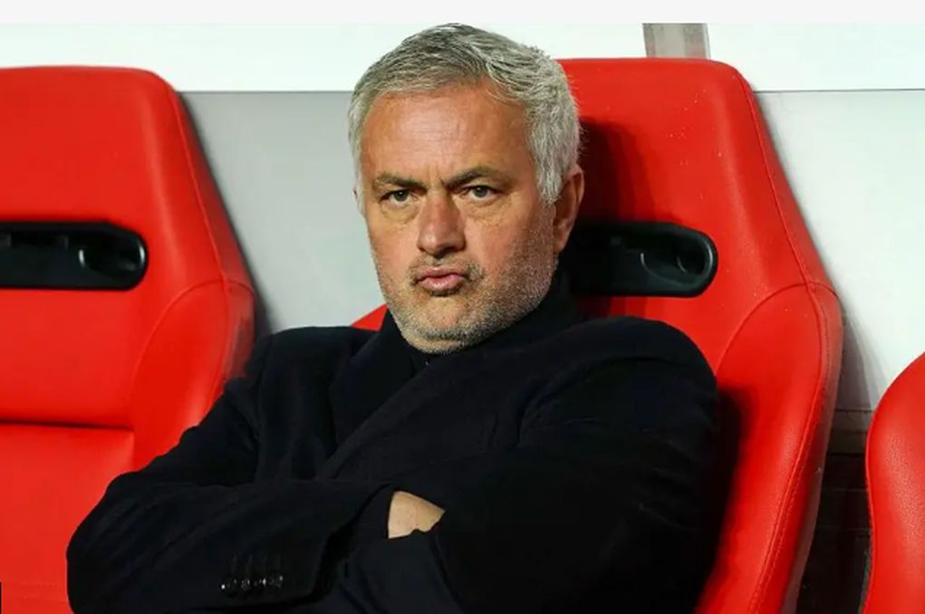 «Καψόνι» Μουρίνιο στους παίκτες της Μπενφίκα μετά την ήττα-σοκ από την Μπράγκα – Τους έβαλε να κοιμηθούν στο προπονητικό κέντρο!