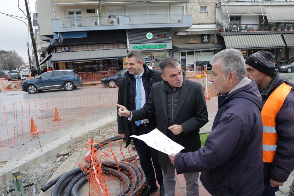 Δήμος Λαρισαίων: Παρεμβάσεις για την προστασία των πεζών στη συνοικία της Νεάπολης