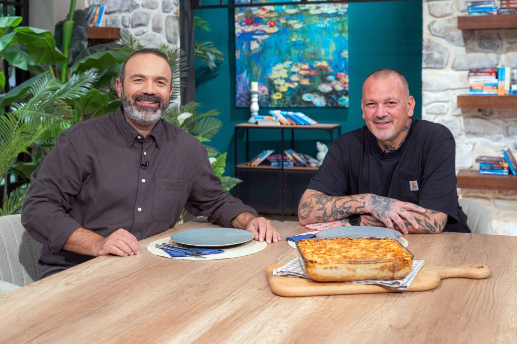 ΕΡΤ1: «ΠΟΠ Μαγειρική» με τον Ανδρέα Λαγό – Καλεσμένοι οι Δημήτρης Σκαρμούτσος, Εύα Κοτανίδη, Στέλλα Στυλιανού, Θάνος Τοκάκης, Αλέξανδρος Χρυσανθόπουλος