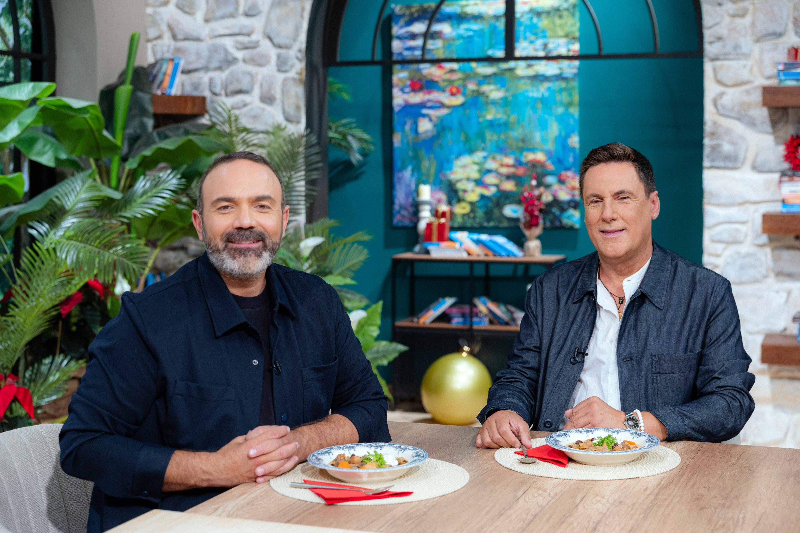 o-andreas-lagos-me-ton-xristo-nezo ΕΡΤ1: «ΠΟΠ Μαγειρική» με τον Ανδρέα Λαγό – Καλεσμένοι οι Βάσω Γουλιελμάκη, Χρήστος Νέζος, Αλεξάνδρα Δουβαρά, Μαλού Κυριακοπούλου, Βασίλης Χαλακατεβάκης