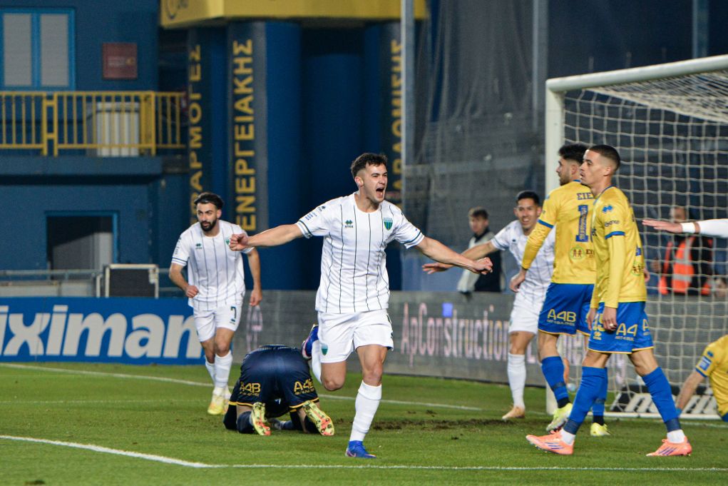 Super League: Νέο… σόου του Λεβαδειακού, 3-1 στο Αγρίνιο κι ακόμη πιο κοντά στα play off – Στο +9 από τον Παναθηναϊκό