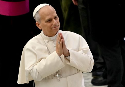 Σάντσεθ σε Μασκ για τη νομιμοποίηση μεταναστών στην Ισπανία: «Ο Άρης μπορεί να περιμένει, η ανθρωπιά όχι»