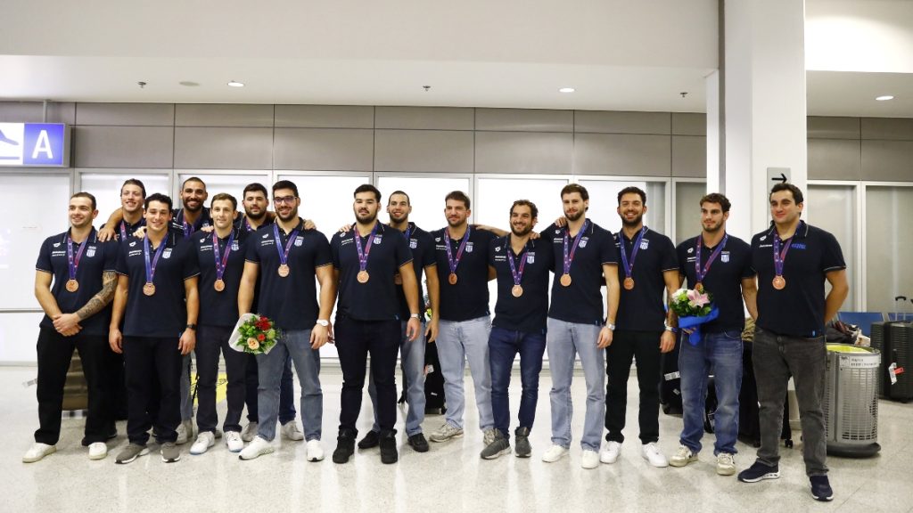 Πάτησε Ελλάδα η Εθνική πόλο ανδρών με το χάλκινο μετάλλιο στο στήθος