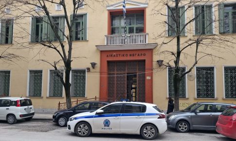 Σέρρες: Σε διαθεσιμότητα τέθηκε η καθηγήτρια που φίμωσε και έδεσε μαθητή με χαρτοταινία