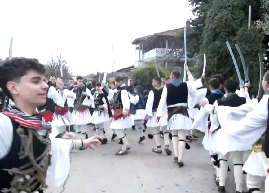 Ημαθία: Παράδοση και γλέντι με Ρουγκάτσια και γουρουνοχαρά