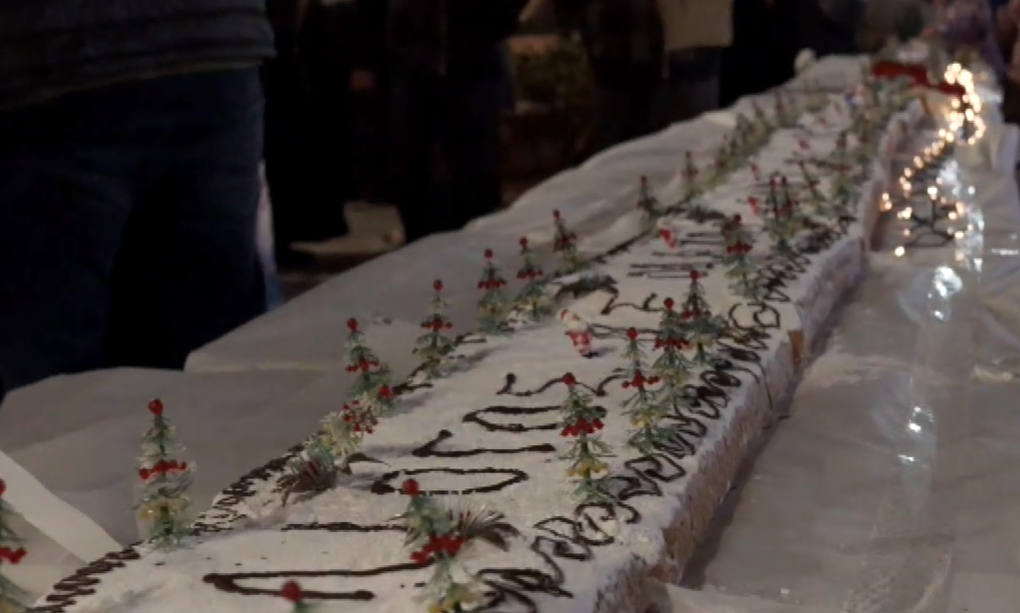 Φθιώτιδα: Μουσική, κεράσματα και μια βασιλόπιτα «γίγας» στην Ελάτεια