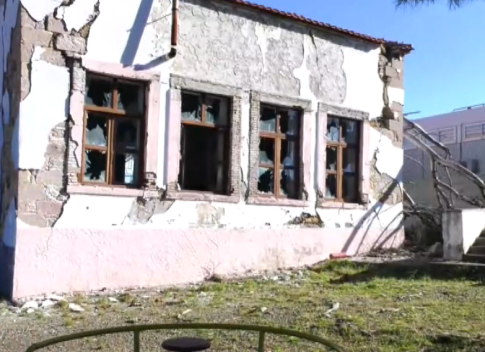 Θεσσαλονίκη: Παρουσιάζει την «Ιθάκη» ο Αλέξης Τσίπρας- Ένταση έξω από το Ολύμπιον με έξι συλλήψεις