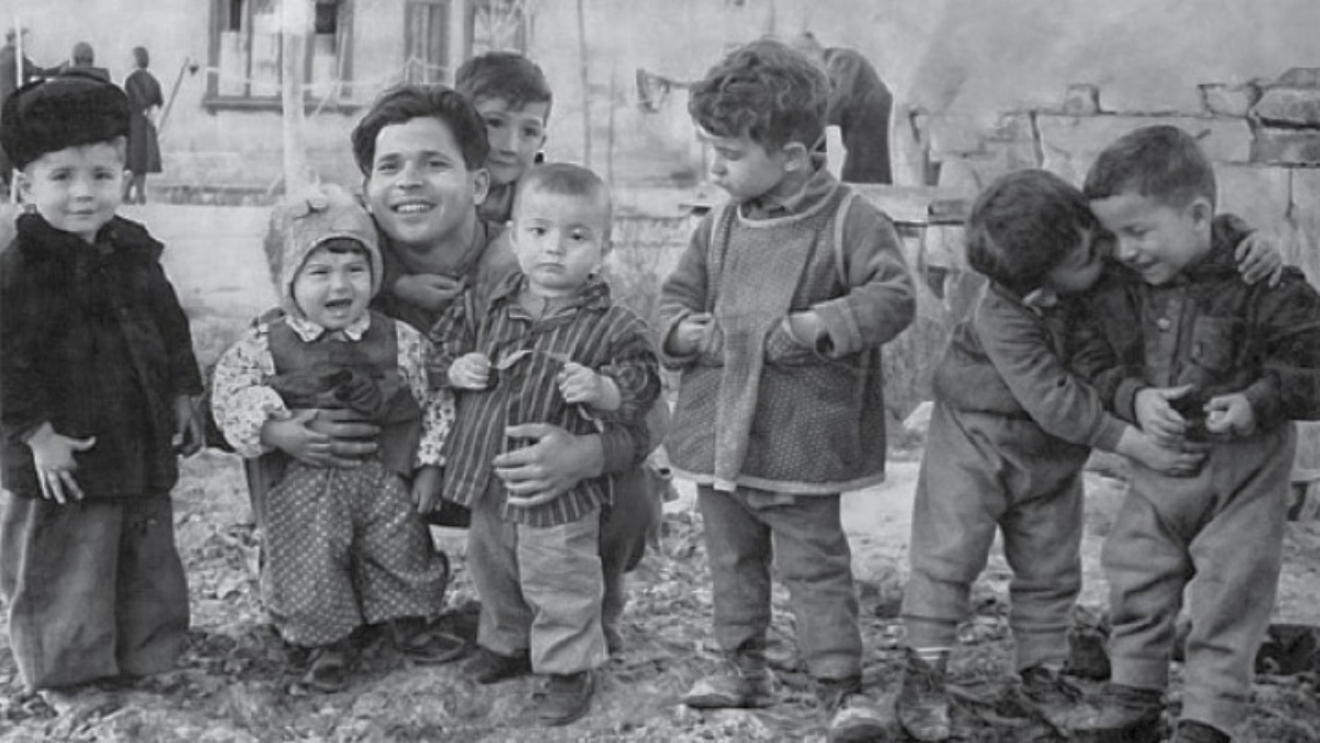 «Το Ελληνικό Θαύμα στην Τασκένδη» μέσα από σπάνιες και ιστορικές φωτογραφίες