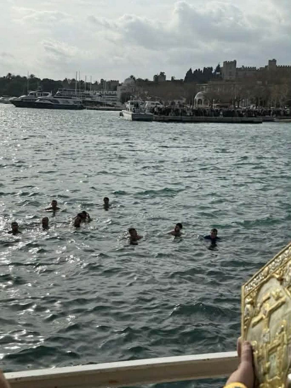 Με κατάνυξη γιορτάστηκαν τα Θεοφάνεια στα Δωδεκάνησα