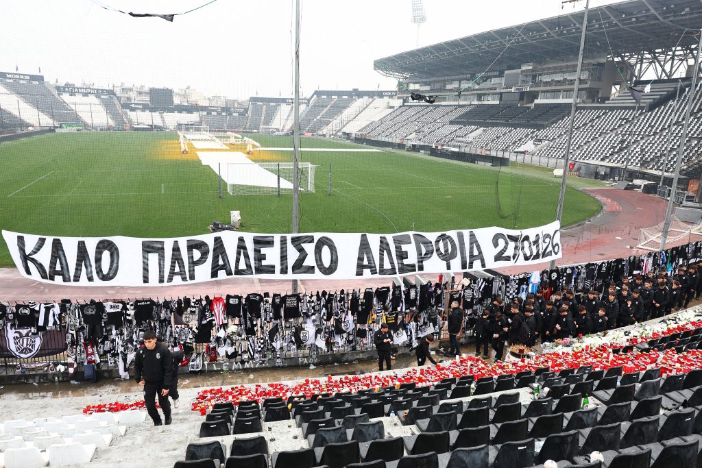 Στο αεροδρόμιο «Μακεδονία» οι επτά σοροί: Συνοδεία συγγενών και φιλάθλων του ΠΑΟΚ μεταφέρονται στην Τούμπα