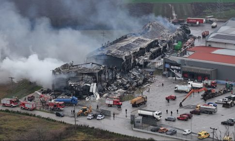 Διακομίστηκαν στο Γενικό Νοσοκομείο Κορίνθου <strong>δύο πυροσβέστες που επιχειρούσαν στην πυρκαγιά στον Φενεό</strong>