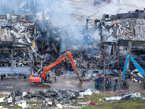 «Βιολάντα»: Εντοπίστηκε και η πέμπτη σορός στα συντρίμμια της φονικής έκρηξης