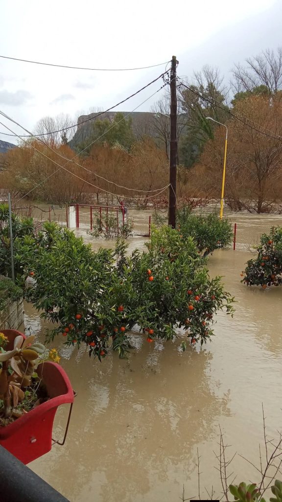 Κρίσιμη η κατάσταση στον ποταμό Καλαμά – έκτακτα μέτρα και οδηγίες προς τους κατοίκους