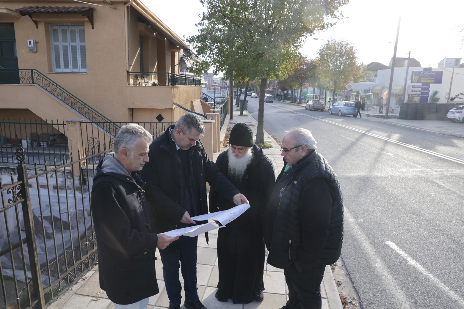 Παρεμβάσεις για την ασφάλεια των πολιτών στην οδό Βόλου – Αυτοψία από κλιμάκιο του Δήμου