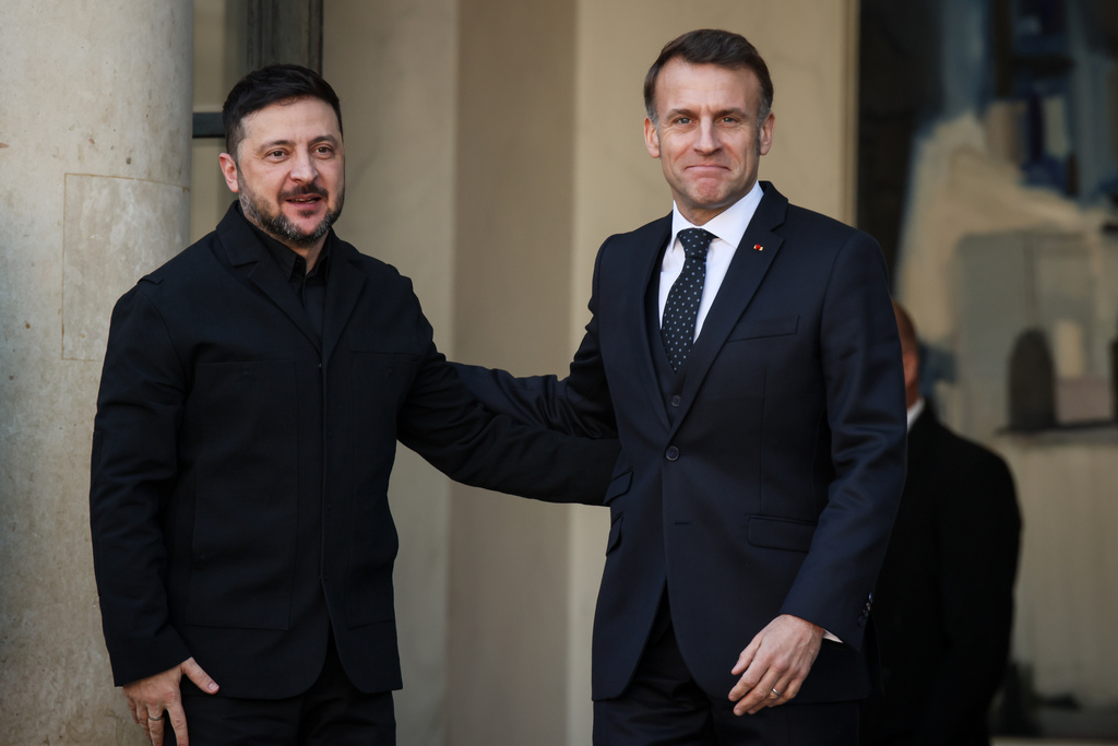 «Ισχυρές» εγγυήσεις ασφαλείας απέναντι στη Ρωσία περιγράφουν λεπτομερώς οι σύμμαχοι του Κιέβου