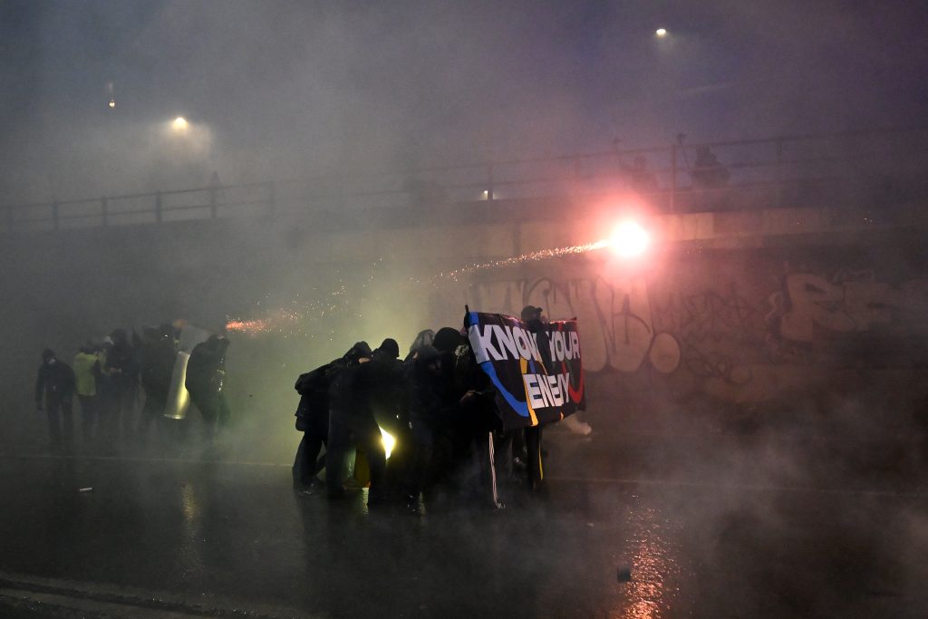 Μιλάνο: Επεισόδια μεταξύ διαδηλωτών και αστυνομίας κοντά στο Ολυμπιακό Χωριό