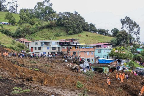Θεσσαλονίκη: Σκυλάκι σε ρόλο βοηθού οδοντίατρου- Πως λειτουργεί η θεραπευτική υποστήριξη ασθενών με τη βοήθεια ζώων