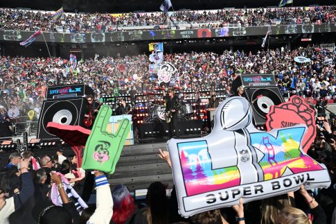 Θεσσαλονίκη: Σκυλάκι σε ρόλο βοηθού οδοντίατρου- Πως λειτουργεί η θεραπευτική υποστήριξη ασθενών με τη βοήθεια ζώων