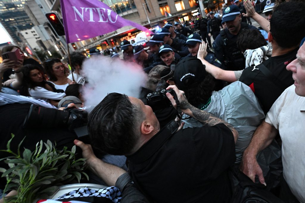 Eπεισόδια στο Σίδνεϊ και διαδηλώσεις κατά της επίσκεψης του προέδρου του Ισραήλ