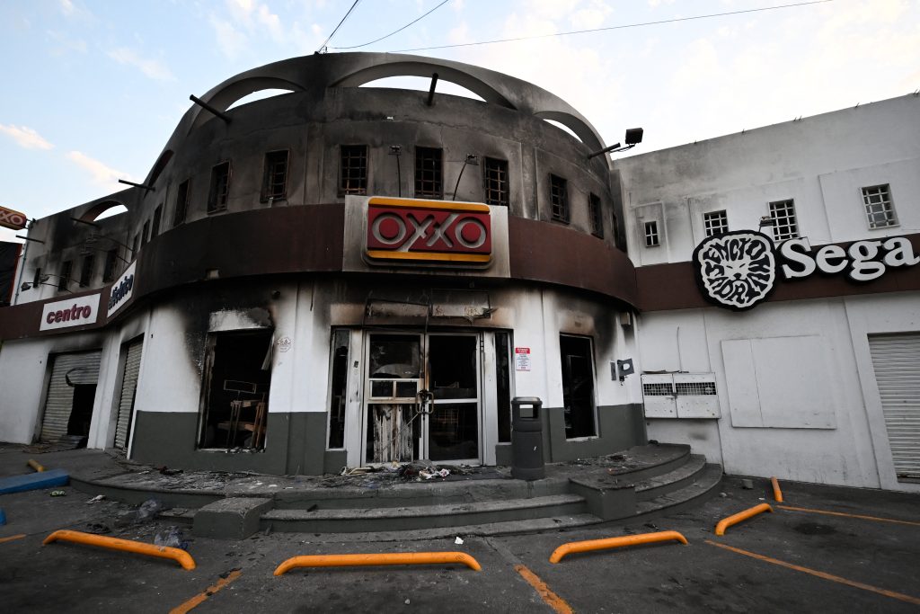 Μεξικό: Σε κλοιό βίας το Χαλίσκο μετά τον θάνατο του ναρκοβαρόνου – Στους δρόμους ο στρατός, φόβοι για νέες συγκρούσεις λόγω «κενού διαδοχής» στο καρτέλ