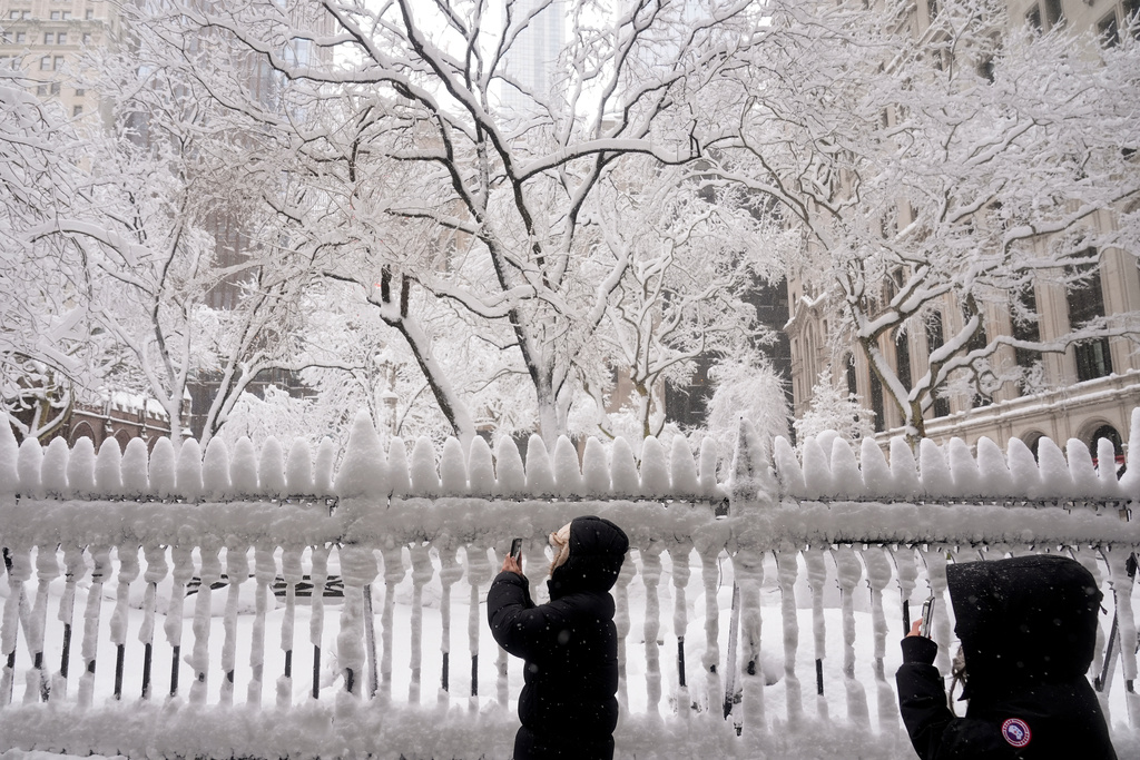 Τα προβλήματα παραμένουν στις βορειοανατολικές ΗΠΑ λόγω του χιονιά – Αναμένεται νεό κύμα σφοδρής κακοκαιρίας