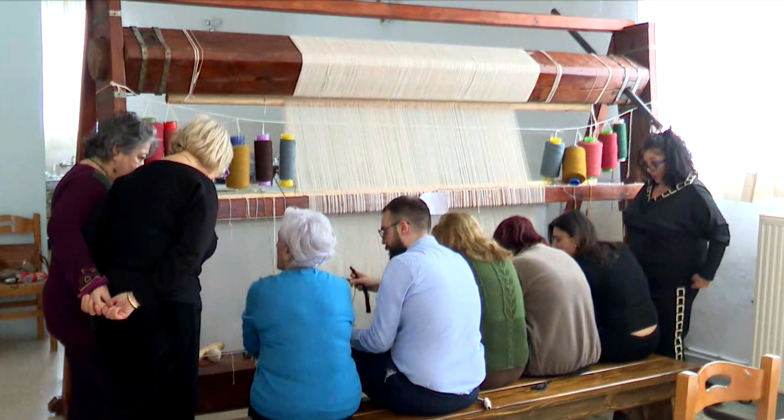 Η παραδοσιακή ταπητουργία αναβιώνει στα Καρδάμυλα