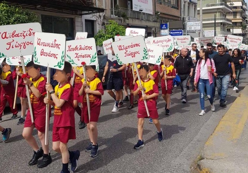 Πολιτικές παρεμβάσεις ώστε τα φωτογραφικά ντοκουμέντα από τις εκτελέσεις στο Σκοπευτήριο της Καισαριανής να μείνουν στη χώρα