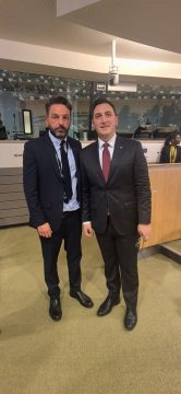 Σύρος: Μητέρα σε ρόλο σχολικού νοσηλευτή – Τι απαντά ο υφυπουργός Παιδείας Κ. Βλάσης