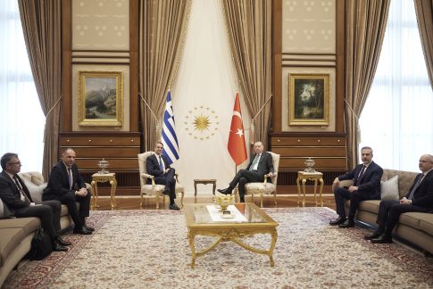 <strong>Πυρκαγιά σε πολυώροφο κτίριο της Οδησσού, μετά τις αναφορές για καταρρίψεις drones</strong>