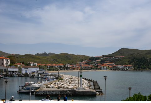 Διακομίστηκαν στο Γενικό Νοσοκομείο Κορίνθου <strong>δύο πυροσβέστες που επιχειρούσαν στην πυρκαγιά στον Φενεό</strong>