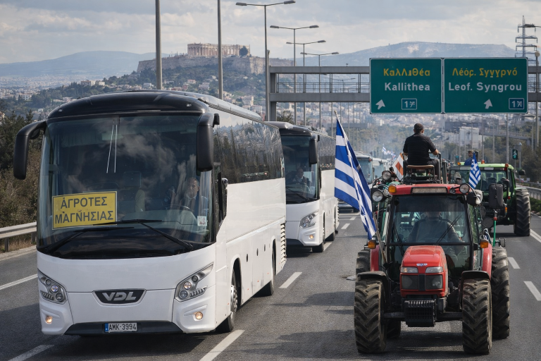 Μαζική κάθοδος αγροτών της Μαγνησίας στο πανελλαδικό συλλαλητήριο της Αθήνας