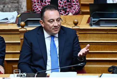 Υπουργείο Ναυτιλίας για την τραγωδία στη Χίο: Κανένα ίχνος ζωής από τις έρευνες που συνεχίζονται και σήμερα