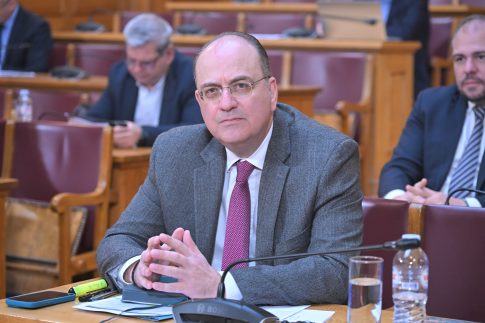 <strong>Oλοκληρώθηκε η επιχείρηση για την απομάκρυνση δύο χειροβομβίδων</strong> στο Κολωνάκι – Αποκαταστάθηκε η κυκλοφορία των οχημάτων στη Σκουφά