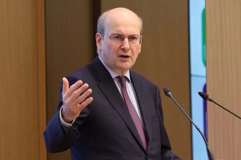 Χατζηδάκης στο ΕΡΤnews: Το νομοσχέδιο για τη γραφειοκρατία, θα μειώσει τις ιστορίες καθημερινής τρέλας