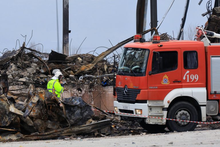 «Βιολάντα»: Στον ανακριτή σήμερα ο ιδιοκτήτης – Από τον Ιούλιο γνωστές οι κακοτεχνίες, έκλεισε και το εργοστάσιο στη Λάρισα