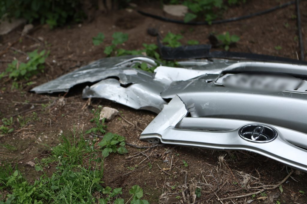 Αθήνα: Μεθυσμένη οδηγός προκάλεσε καραμπόλα με πέντε σταθμευμένα οχήματα – Στο αυτόφωρο η 36χρονη (φωτογραφίες)