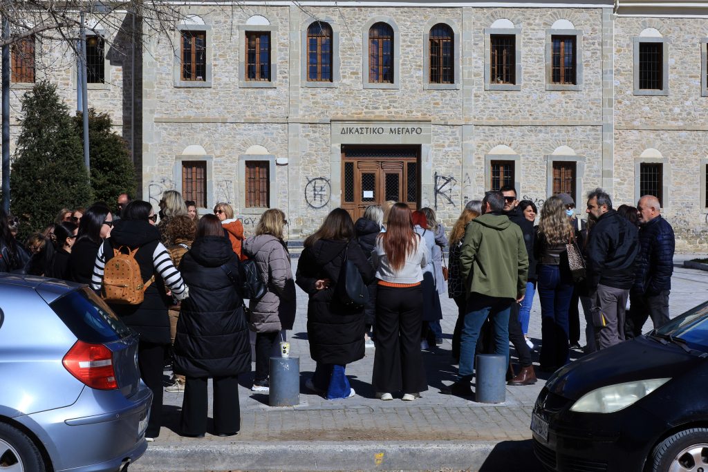 Στη φυλακή ο ιδιοκτήτης της «Βιολάντα» – Είχα δώσει «λευκή επιταγή» σε συνεργάτες μου, δε γνώριζα, είπε στην απολογία του