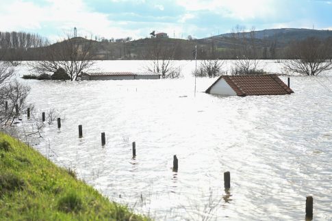 Δολιοφθορά στον σιδηρόδρομο: Έκοψαν καλώδια στο Πλατύ Ημαθίας – Προκαταρκτική έρευνα από την Εισαγγελία
